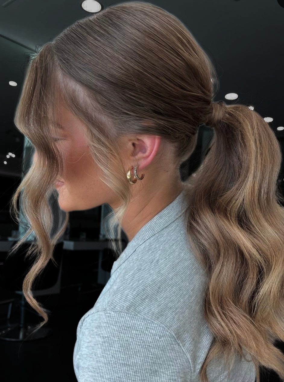 Bronde wavy ponytail, styled for an event